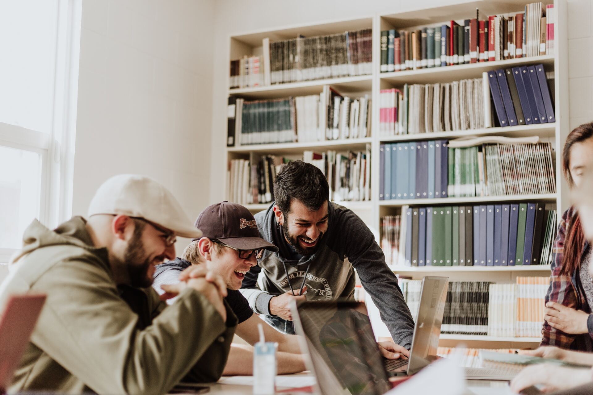 Groupe d'étudiants en CDD