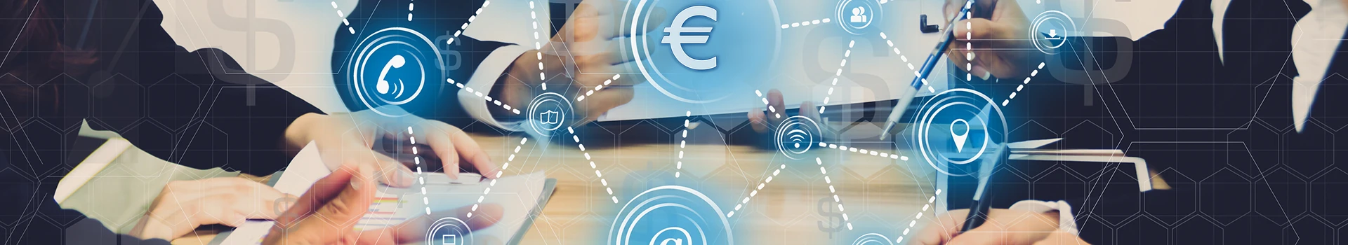 Réunion d’équipe en entreprise autour d’un projet d’automatisation comptable, illustrée par des icônes digitales financières en surimpression.